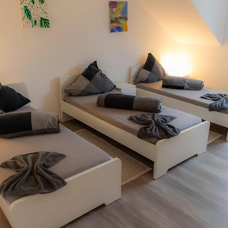 Kaiserbrunnen Gastromeile, City, Messe & Stadionnah Apartman